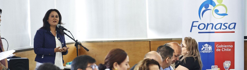 Roxana Rodr&iacute;guez visita Santiago por actividad de a&ntilde;os de servicio