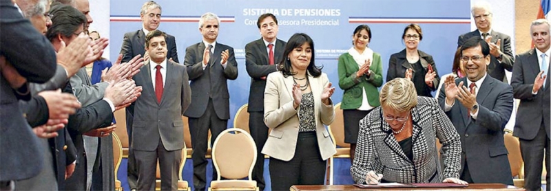 Sistema mixto y nuevos par&aacute;metros est&aacute;n en la ruta previsional que trazar&aacute; Bachelet